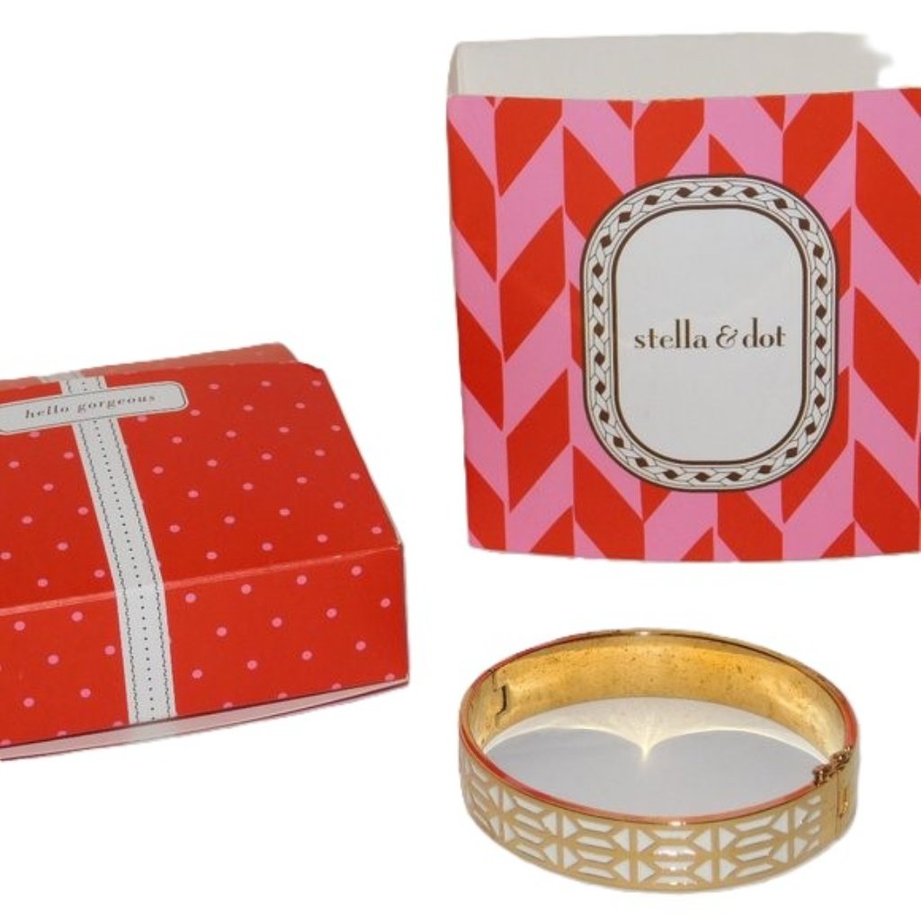 Stella Dot Gold Tone Hinged Bangle Cuff Bracelet 35$